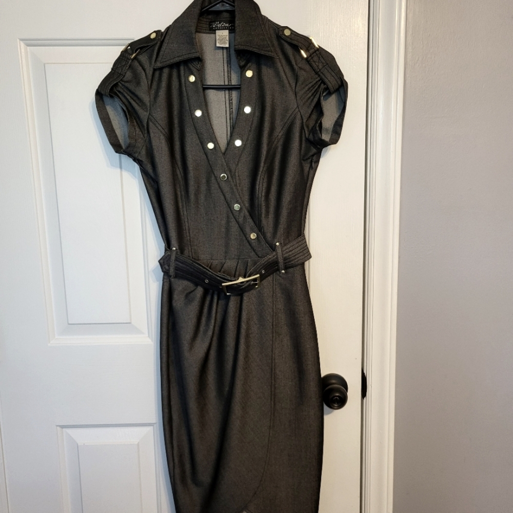 Cache Contour size 2 black  faux wrap dress with gold button and removable belt